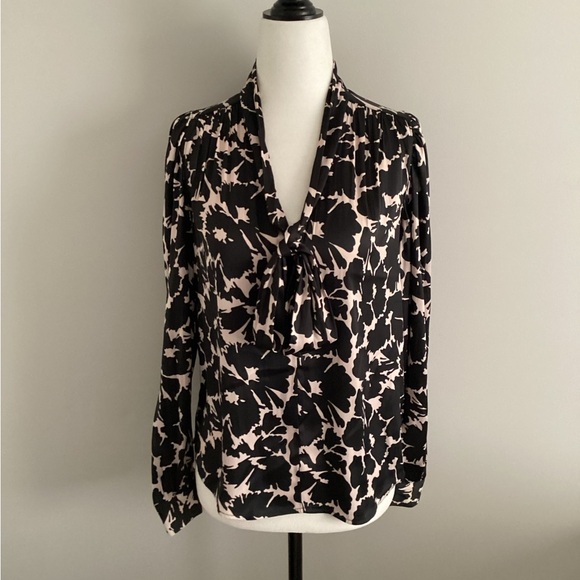 GAP Tops - Gap Long Sleeved Tie Neck Blouse, Size XXS